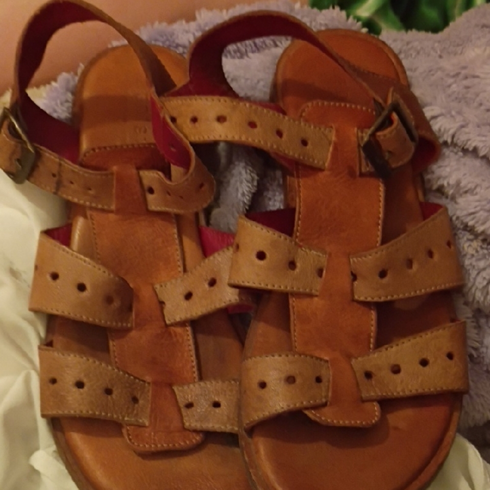 Women's Tan Leather Fisherman-Style Sandals